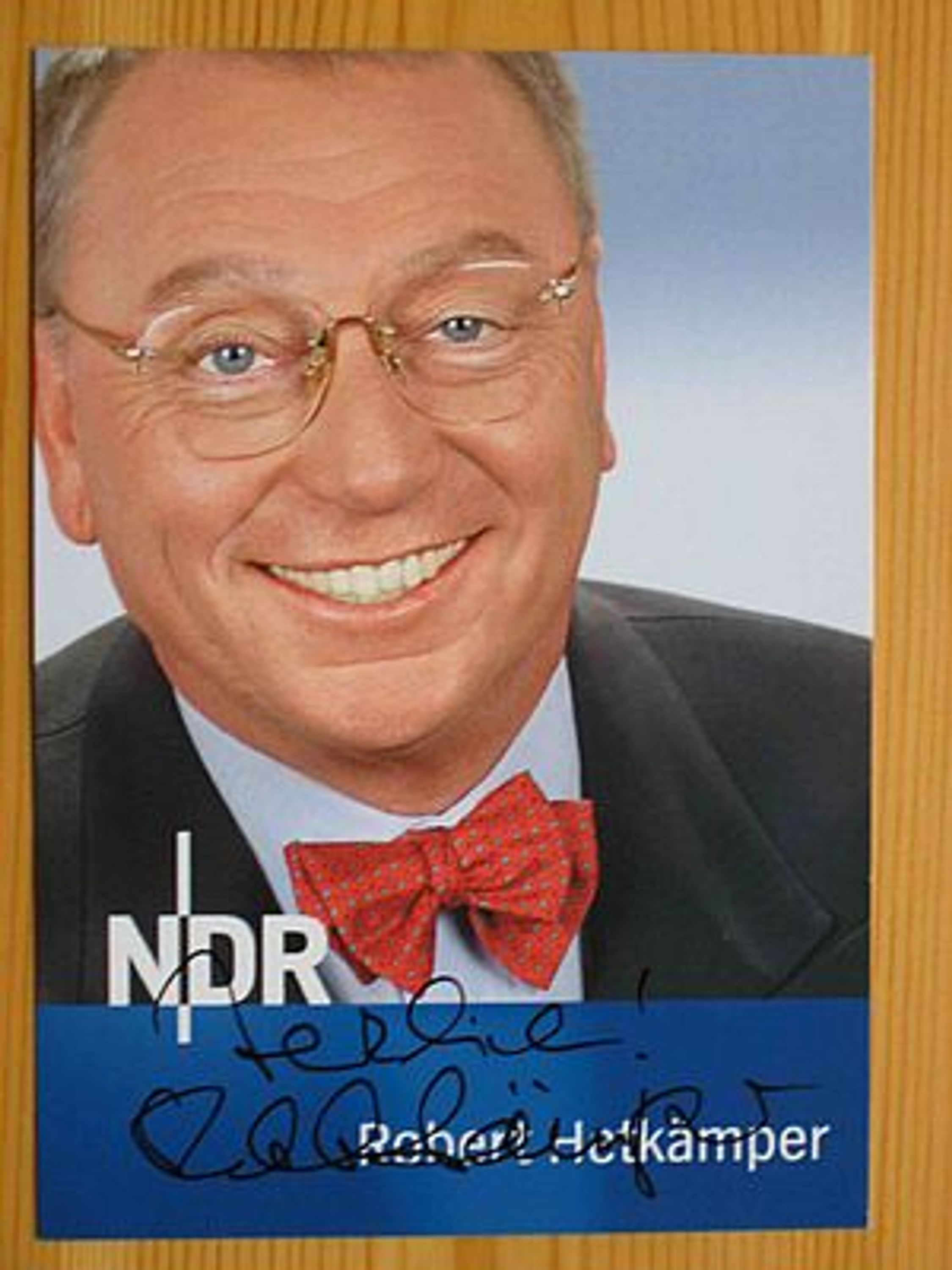 NDR Korrespondent Robert Hetkämper - handsigniertes Autogramm!!! kaufen bei ...